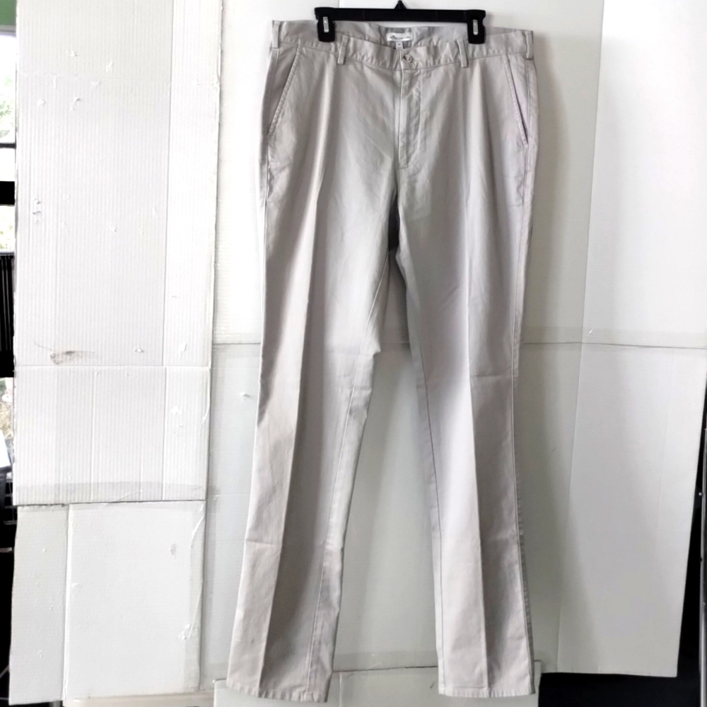 Peter Millar Gray Chinos pants men's size 36. Preppy casual office comfortable